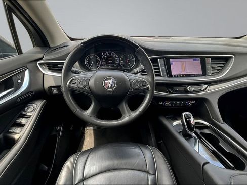 Used 2020 Buick Enclave Avenir w/ Avenir Technology Package AWD/4WD image 9