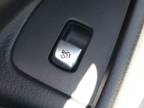 Used 2022 Mercedes-Benz E 350 Sedan w/ Exterior Lighting Package image 16