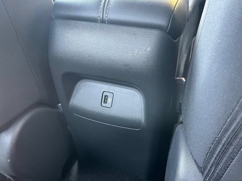 Used 2025 Nissan Sentra SV FWD image 25