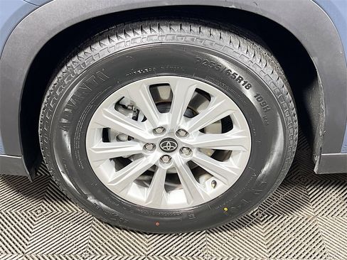 Certified 2024 Toyota Grand Highlander XLE image 29