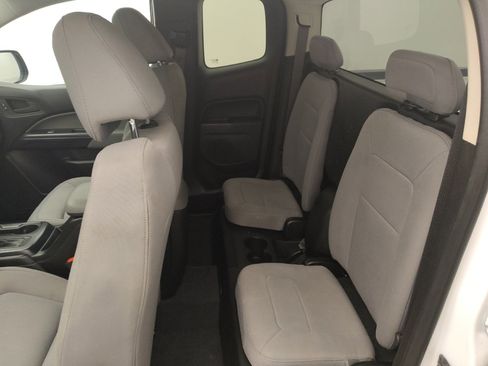 Used 2022 Chevrolet Colorado W/T RWD image 18
