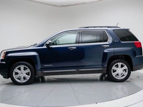 Used 2017 GMC Terrain SLE w/ Chrome Edition image 5