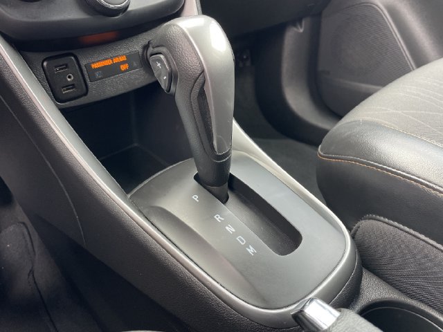 Used 2019 Chevrolet Trax LT w/ LT Convenience Package FWD image 21