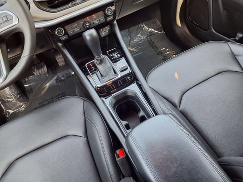Used 2025 Jeep Compass Limited AWD/4WD image 10
