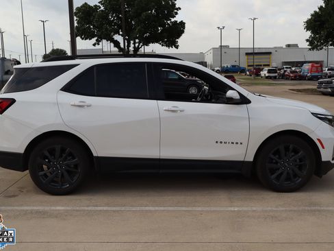Used 2024 Chevrolet Equinox RS w/ RS Leather Package FWD image 2