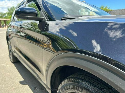 Used 2023 Ford Explorer XLT w/ Equipment Group 202A AWD/4WD image 22