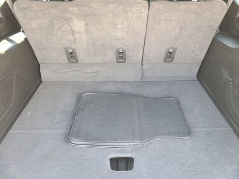 Used 2024 Chevrolet Suburban Premier AWD/4WD image 7