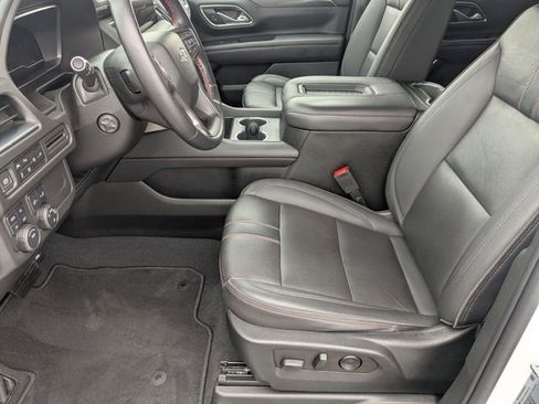 Used 2022 Chevrolet Suburban RST w/ Luxury Package AWD/4WD image 14