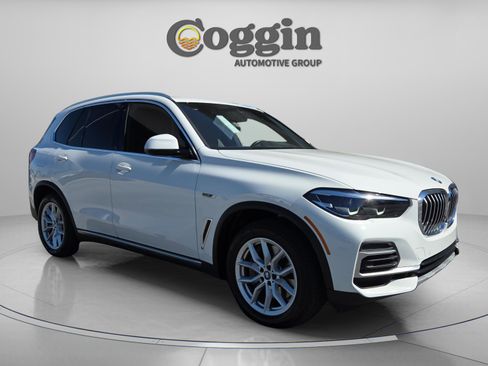 Used 2022 BMW X5 xDrive45e image 8