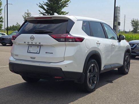 Used 2024 Nissan Rogue SV AWD/4WD image 10