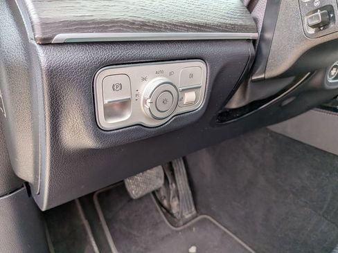 Used 2020 Mercedes-Benz GLS 450 4MATIC image 13