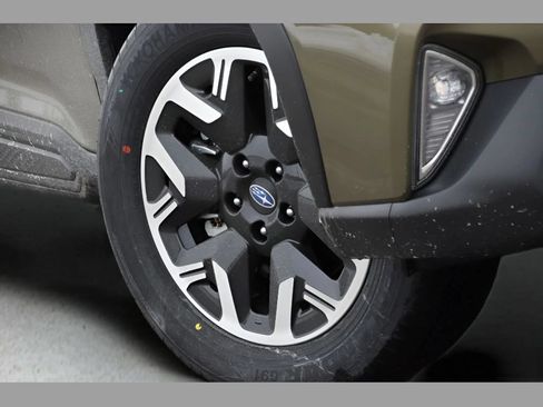 Used 2026 Subaru Forester Premium AWD/4WD image 9
