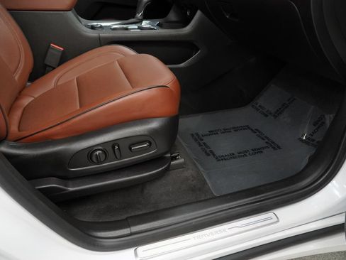 Used 2019 Chevrolet Traverse High Country w/ LPO, Floor Liner Package AWD/4WD image 34