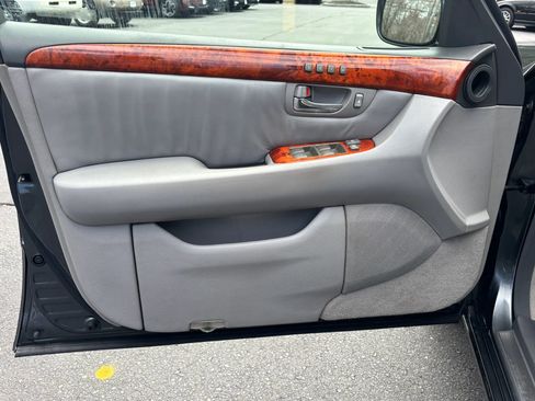 Used 2004 Lexus LS 430 image 12