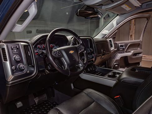 Used 2019 Chevrolet Silverado 2500 LTZ w/ Duramax Plus Package AWD/4WD image 17
