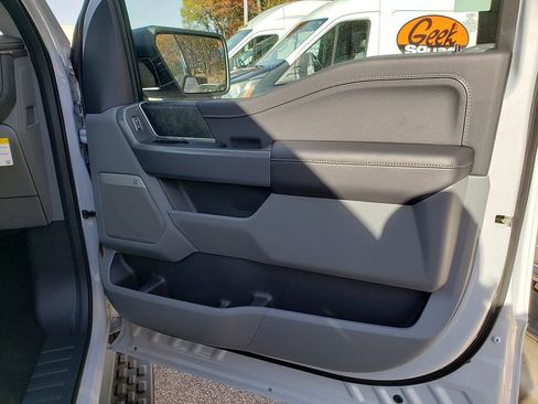 New 2025 Ford F150 Lightning Flash AWD/4WD image 19