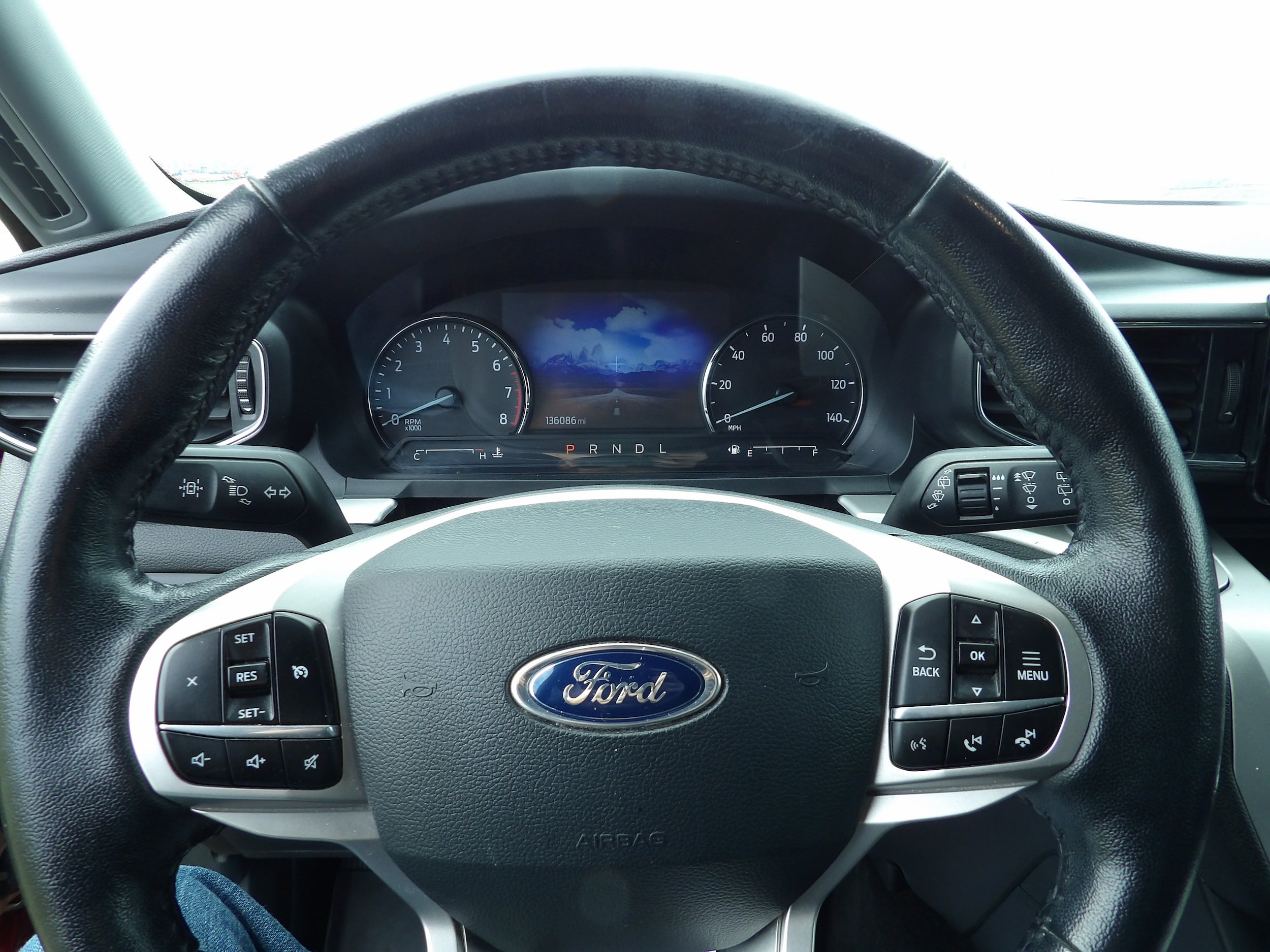Used 2021 Ford Explorer XLT w/ Equipment Group 202A AWD/4WD image 15