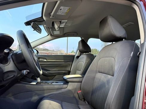 Used 2025 Nissan Altima 2.5 SV image 22