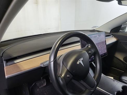 Used 2018 Tesla Model 3 Long Range image 7