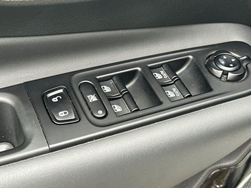 Used 2023 Jeep Renegade Altitude image 13