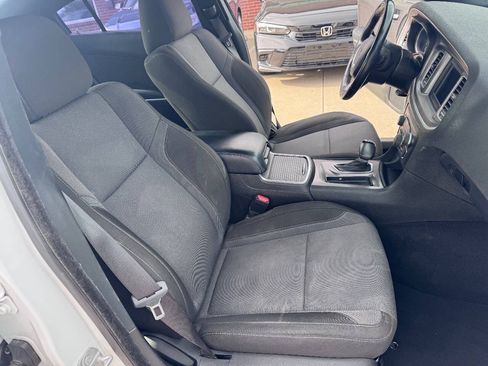 Used 2022 Dodge Charger SXT RWD image 17