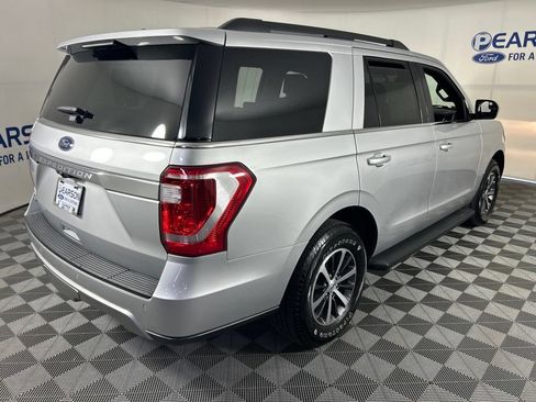 Used 2018 Ford Expedition XLT w/ Equipment Group 201A AWD/4WD image 7