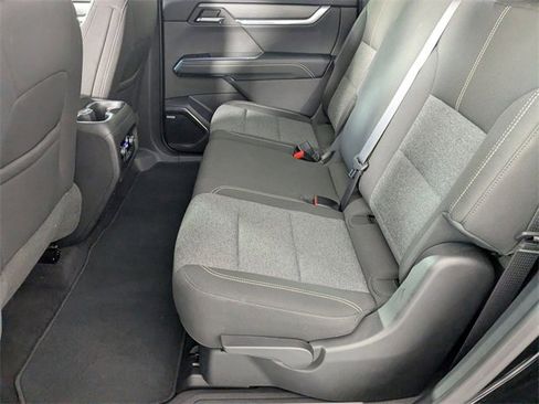 Used 2025 GMC Acadia Elevation image 25