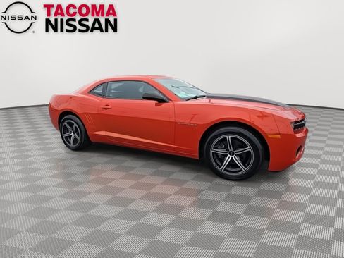 Used 2010 Chevrolet Camaro LT image 2
