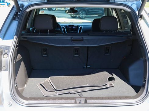 Used 2024 Chevrolet Equinox LT FWD image 29