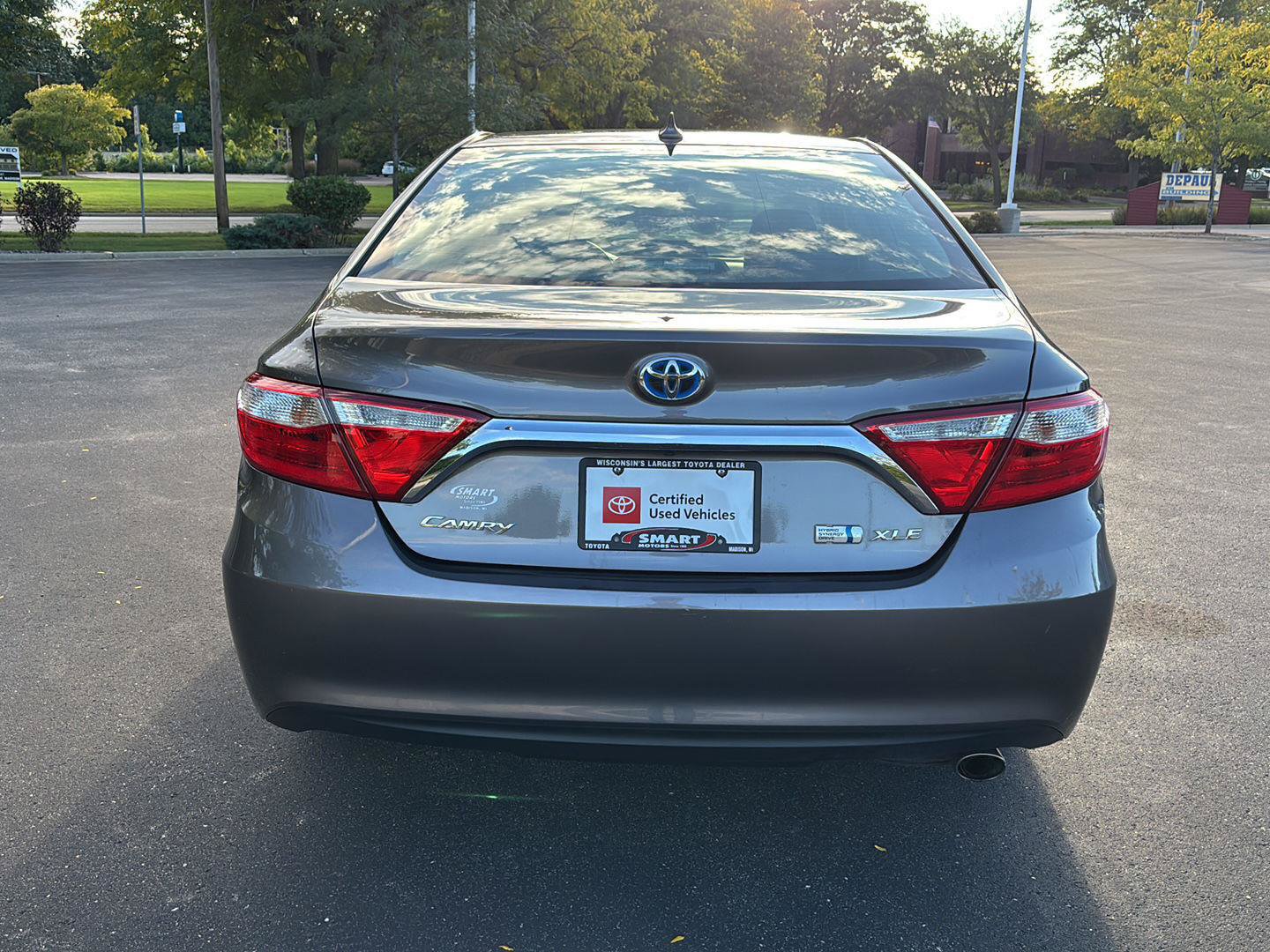 Used 2017 Toyota Camry XLE w/ Moonroof Package FWD image 11