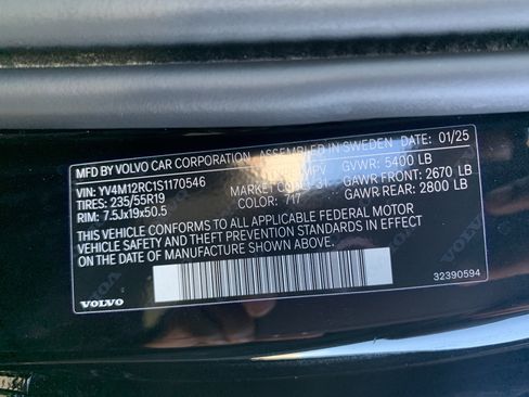 Used 2025 Volvo XC60 B5 Plus image 36