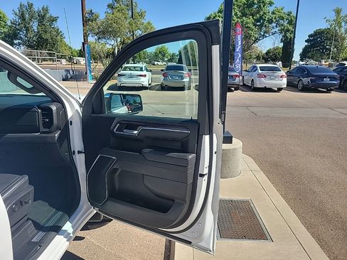 Used 2025 GMC Sierra 1500 SLT RWD image 17
