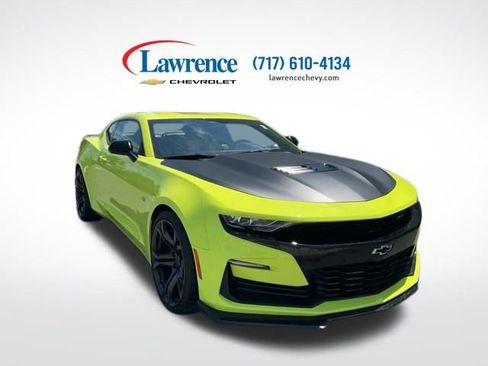 Used 2019 Chevrolet Camaro SS RWD image 1