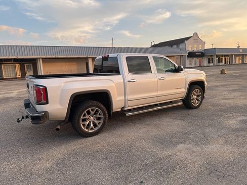 Used 2018 GMC Sierra 1500 SLT image 13