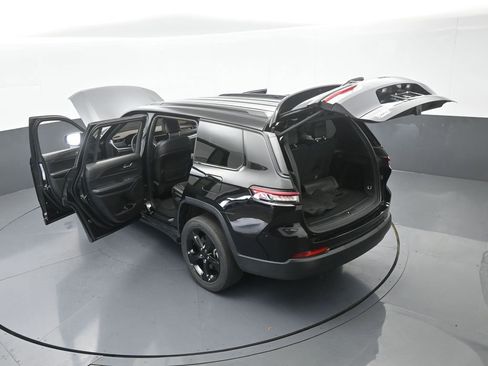 Used 2023 Jeep Grand Cherokee L Laredo RWD image 63