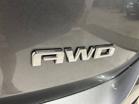 Used 2018 GMC Terrain SLE w/ Driver Convenience Package AWD/4WD image 30