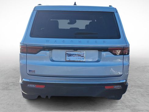 Used 2024 Jeep Wagoneer Series III image 4