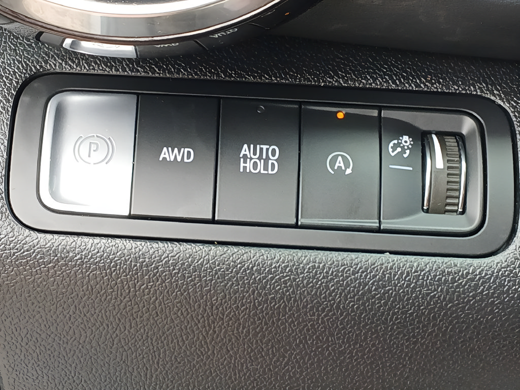 Used 2026 Chevrolet Equinox LT AWD/4WD image 26
