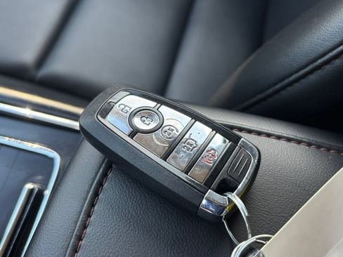 Used 2023 Lincoln Aviator AWD w/ Elements Package image 25