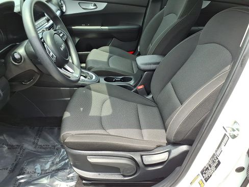 Used 2024 Kia Forte LXS FWD image 12
