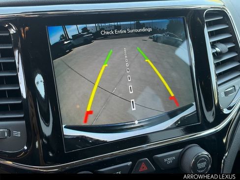 Used 2020 Jeep Grand Cherokee Overland AWD/4WD image 23