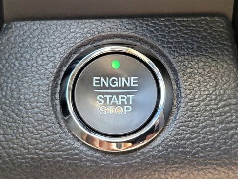 Certified 2022 Ford F350 Platinum w/ Tremor Off-Road Package image 29