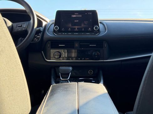 Used 2023 Nissan Rogue SV image 22