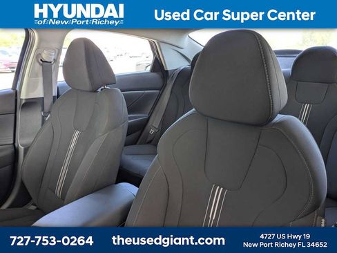 Certified 2023 Hyundai Elantra SEL FWD image 7