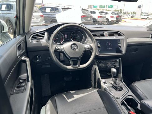 Used 2021 Volkswagen Tiguan SE FWD image 7