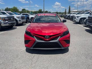 Used 2020 Toyota Camry SE FWD video 2