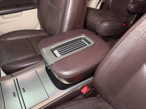 Used 2012 Cadillac Escalade Platinum AWD/4WD image 46