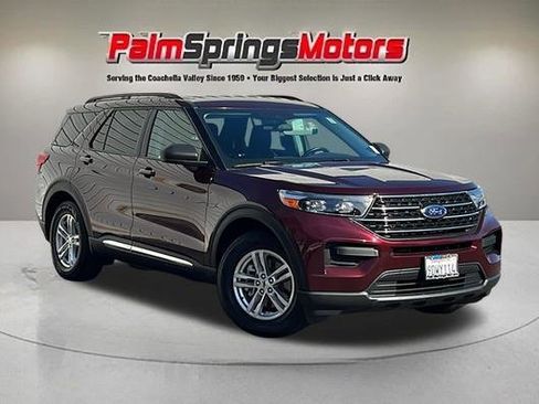 Certified 2022 Ford Explorer XLT image 1
