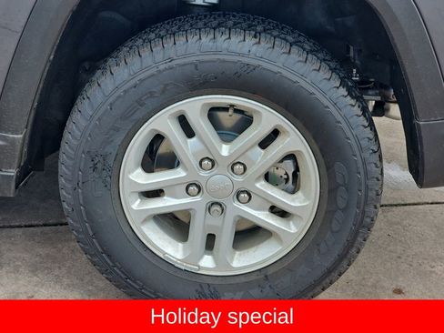 New 2025 Jeep Grand Cherokee Laredo w/ Luxury Tech Group I image 36