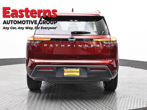 Used 2025 Nissan Pathfinder SV FWD image 6